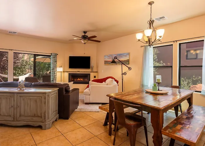 Elevated Zen: Sedona's Rooftop Retreat For 9! Holiday home Sedona