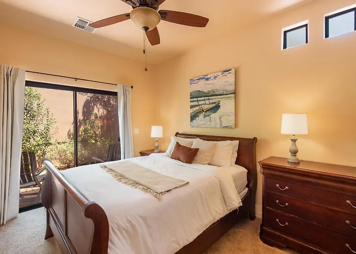Elevated Zen: Sedona's Rooftop Retreat For 9! Holiday home *