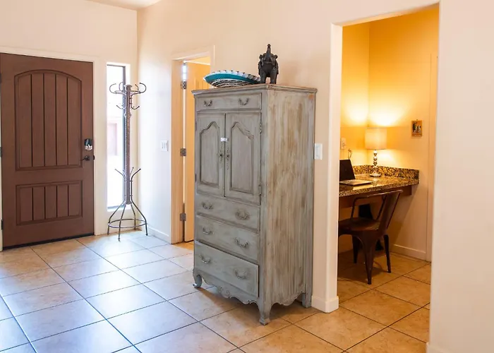Elevated Zen: Sedona's Rooftop Retreat For 9! Holiday home Sedona